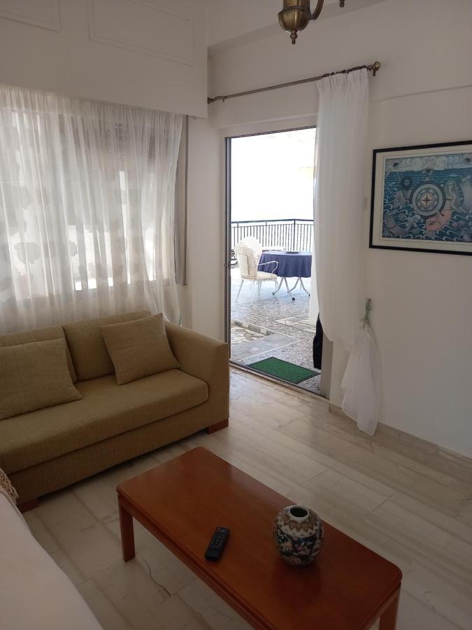 Ekie Apartment With Sea View カラマタ エクステリア 写真