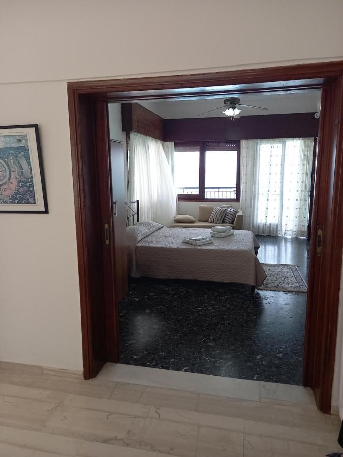 Ekie Apartment With Sea View カラマタ エクステリア 写真