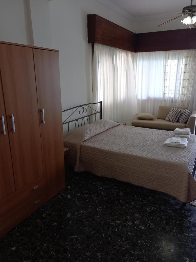 Ekie Apartment With Sea View カラマタ エクステリア 写真