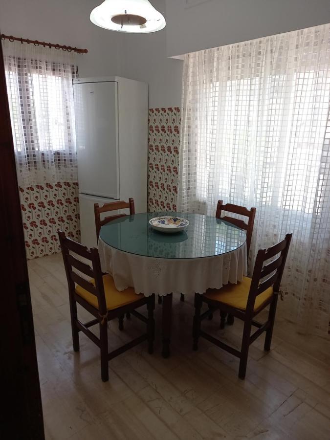 Ekie Apartment With Sea View カラマタ エクステリア 写真